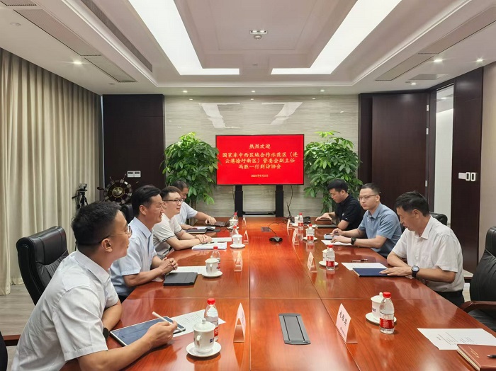 连云港徐圩新区管委会副主任冯胜一行到访协会.jpg